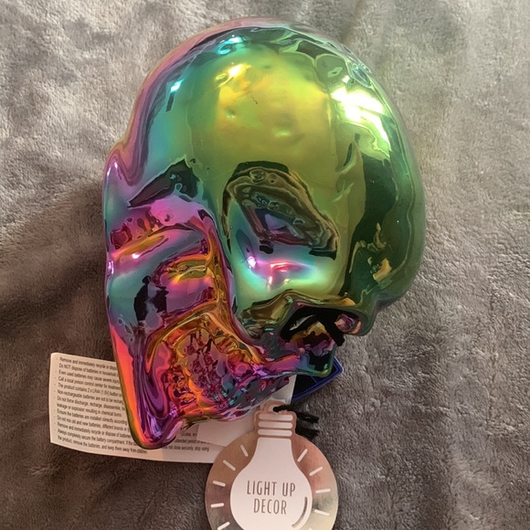 Skull, Tri - Color , Flashing Red, Blue, Green, Flashing Lights, Never Used, - Picture 6 of 9